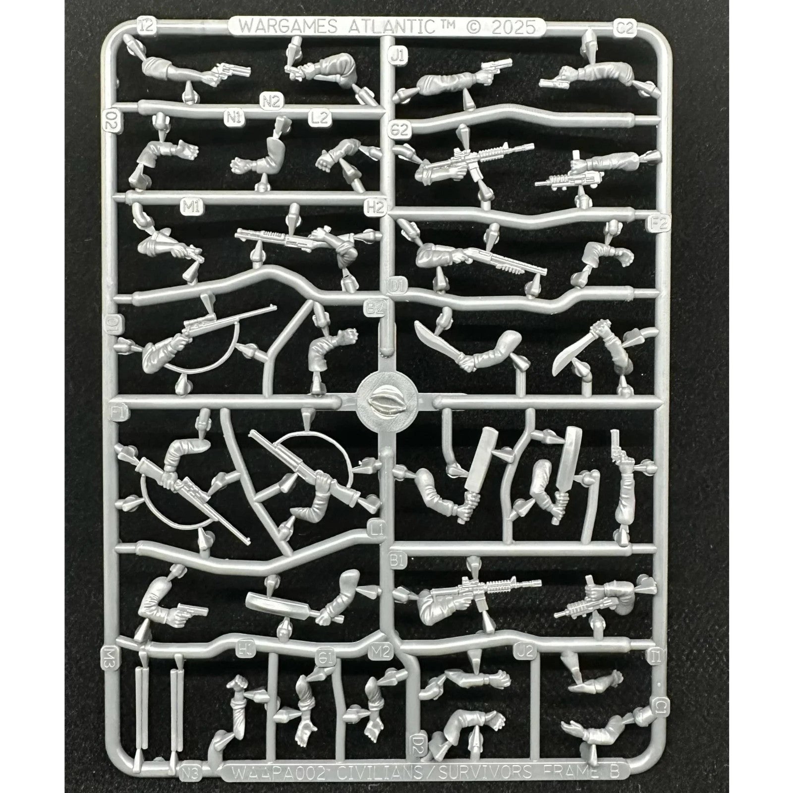 Wargames Atlantic Civilian Survivors Men 24x Miniatures 28mm Figures FREE POST