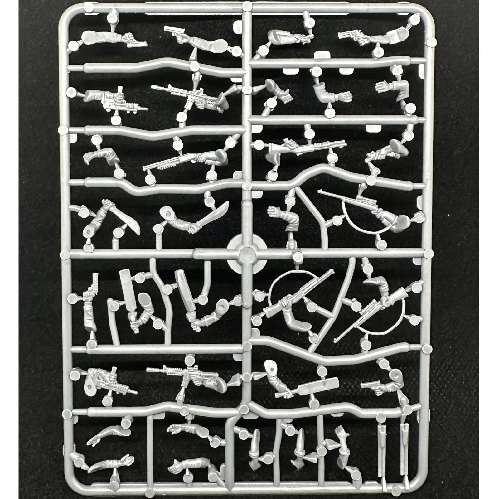 Wargames Atlantic Civilian Survivors Men 24x Miniatures 28mm Figures FREE POST