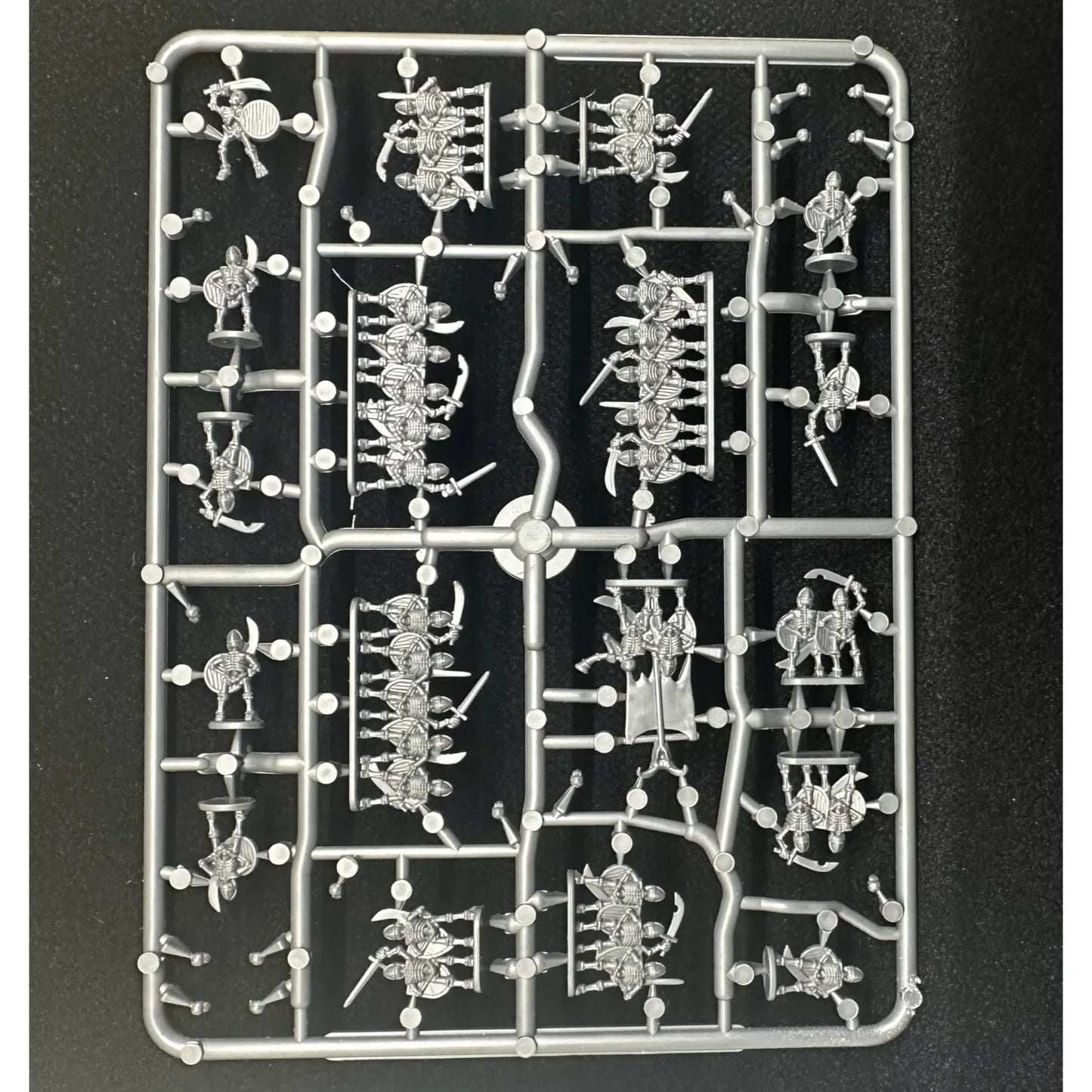 Wargames Atlantic Bone Blades Skeleton Army 10mm 117x Figures Fantasy FREE POST
