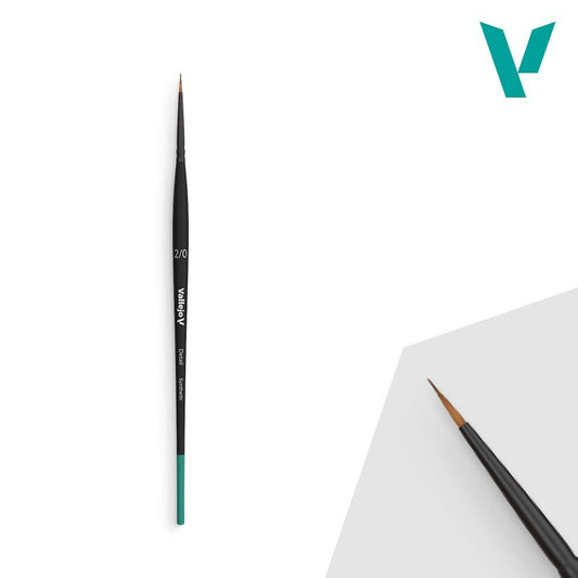 Vallejo Detail Round Synthetic Brush No. 2/0 for delicate brushwork